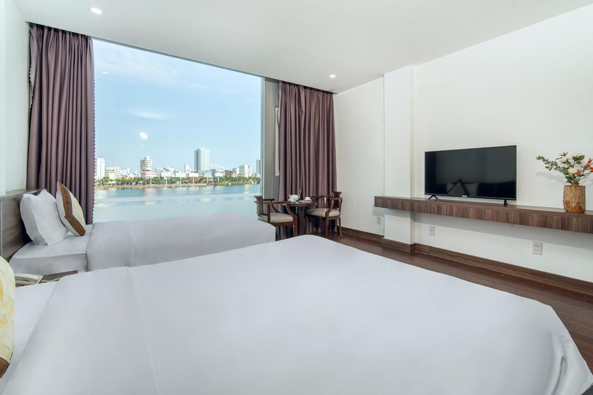 Hoang Linh Riverside Hotel Danang Exterior photo